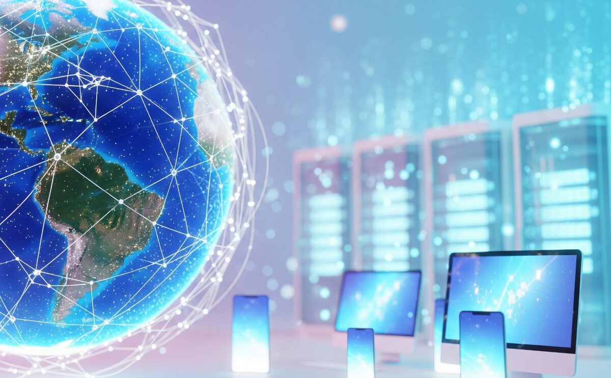 【初心者向け】ITインフラとは?見えないけど「確かにある」重要な仕組みを図解で解説!